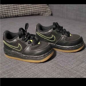 Nike TD Toddler Air Force Black Leather Lime Stitch Gum Soles Shoes Size 5 5c